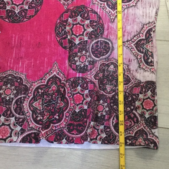 Gorgeous Chico’s round neck sparkle top - Picture 5 of 5